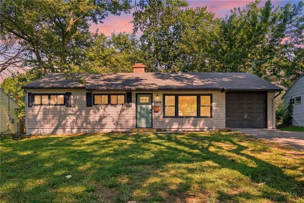 $184,900 | 11406 Oakland Avenue, Kansas City, MO 64134