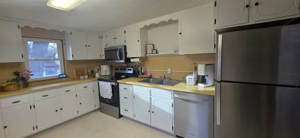 $189,900 | 103 West Richway Drive, Albert Lea, MN 56007