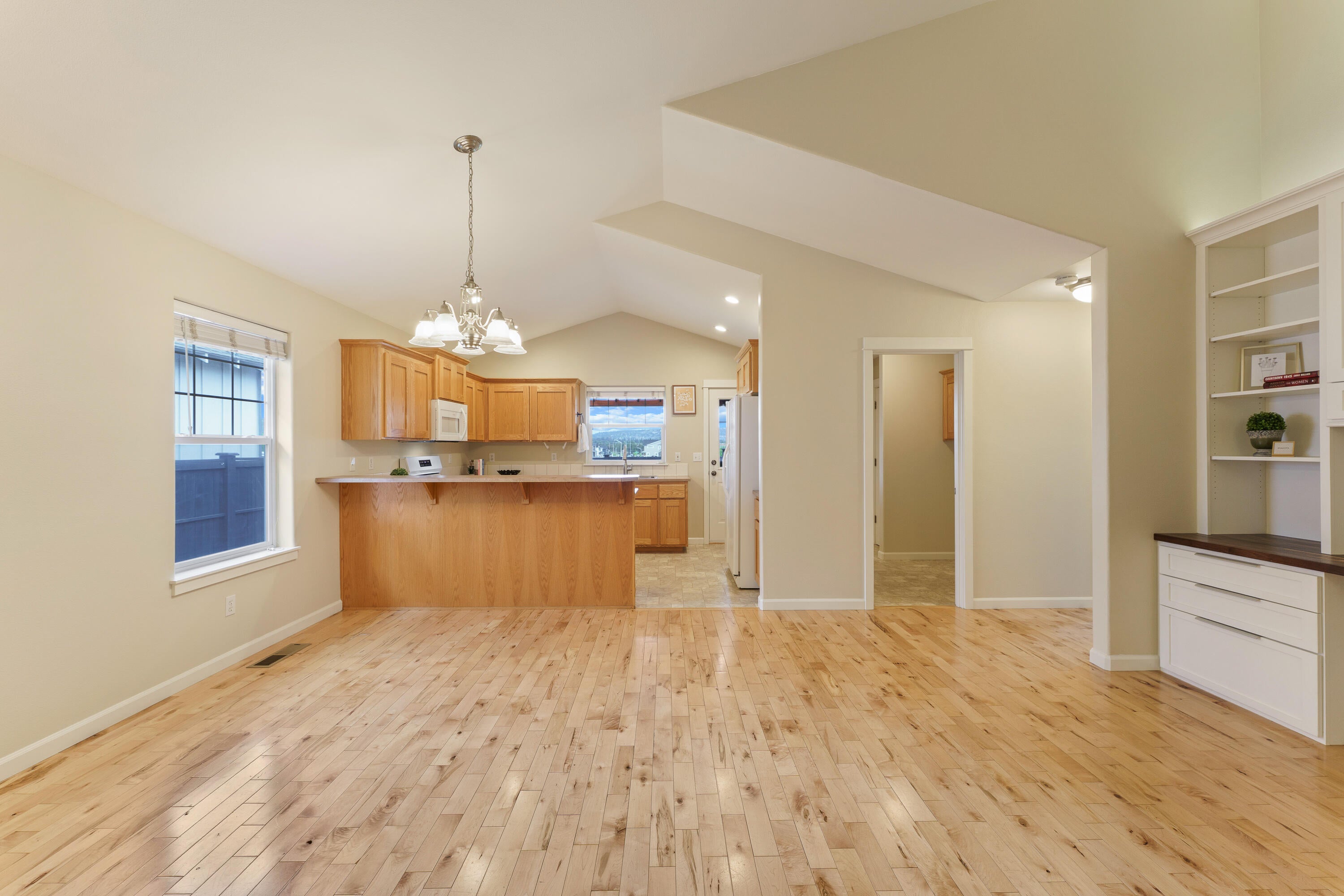 62669 Hawkview Road Bend, OR 97701 - Photo 17 of 33 DSC08331