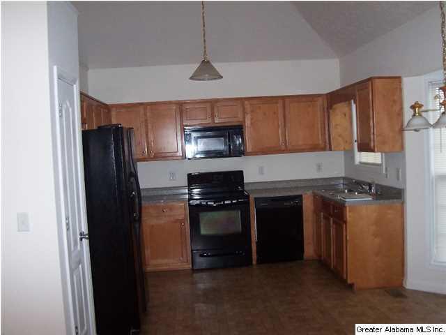 151 Hawk Pass Anniston, AL 36207 - Photo 2 of 36