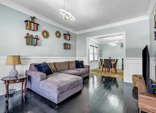 $379,000 | 2326 Elmwood Avenue, Berwyn, IL 60402