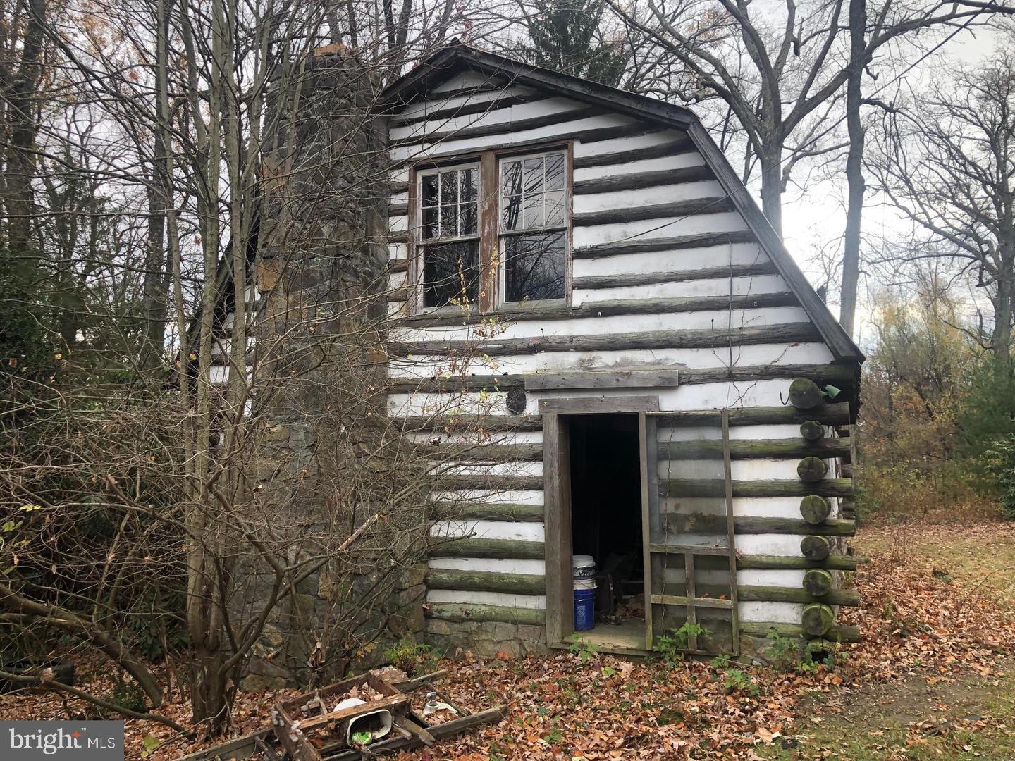 Pennersville Road Waynesboro, PA 17268 - Photo 3 of 5 a front view of a house with a yard