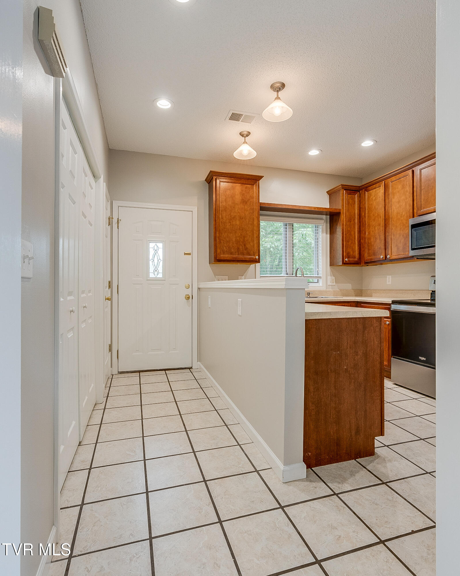 176 South Austin Springs Road, Unit 9 Johnson City, TN 37601 - Photo 14 of 27 1000010240