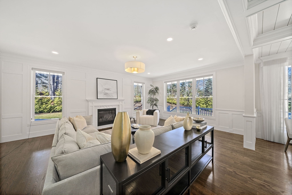 241 Lowell Road Wellesley, MA 02481 - Photo 13 of 42