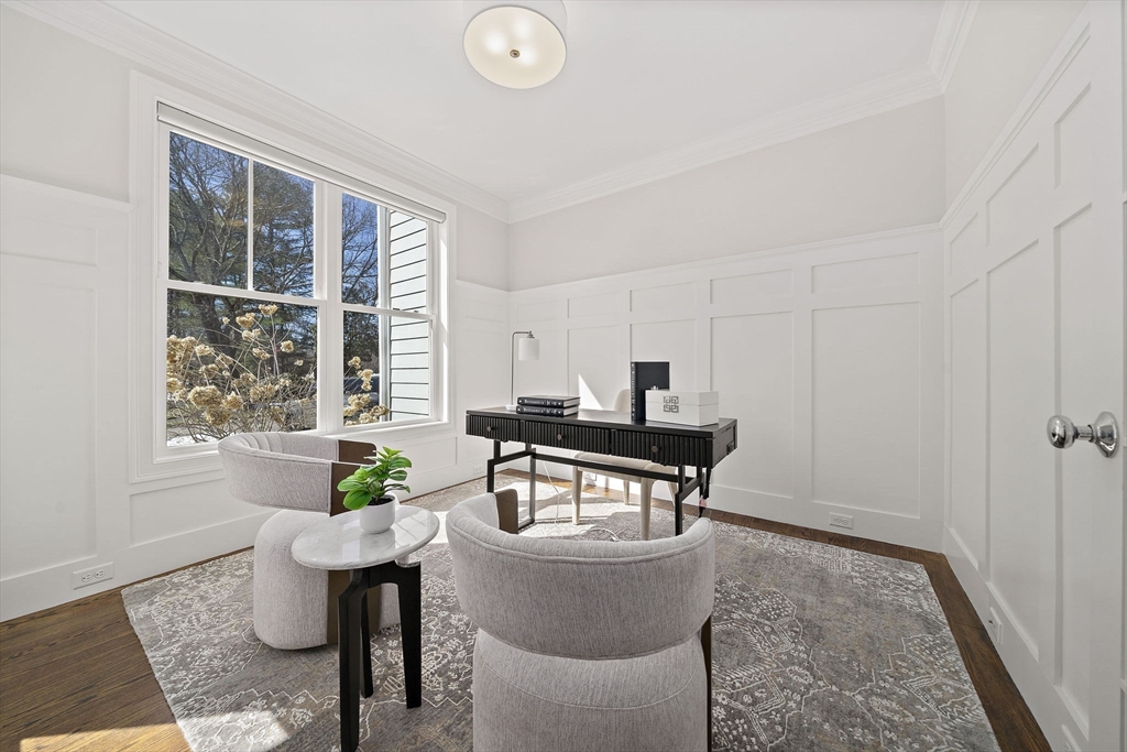 241 Lowell Road Wellesley, MA 02481 - Photo 15 of 42