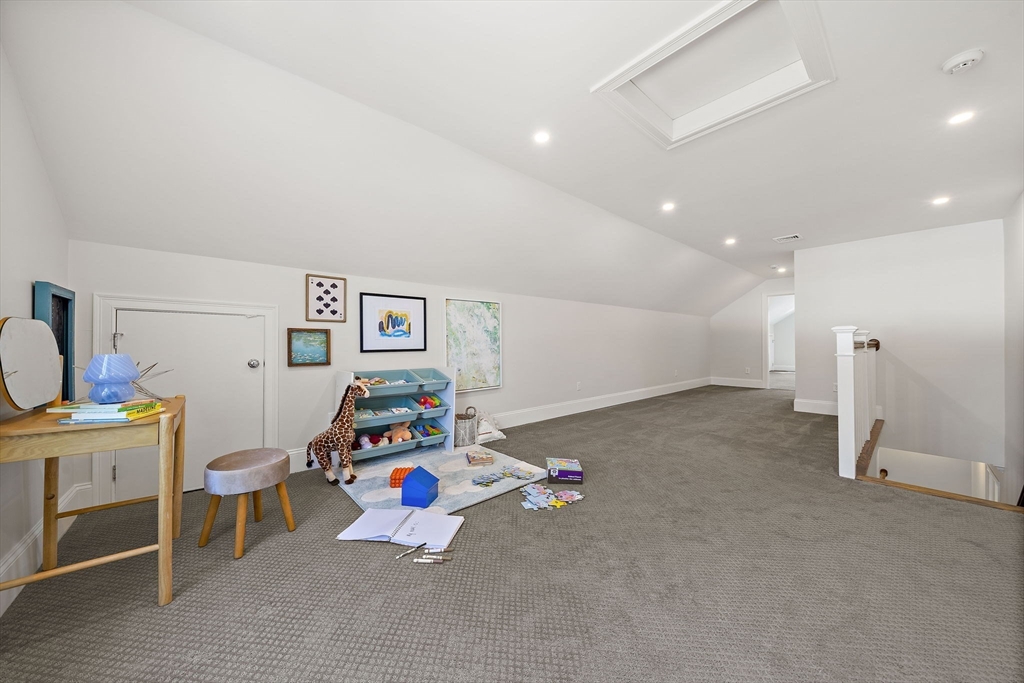 241 Lowell Road Wellesley, MA 02481 - Photo 28 of 42