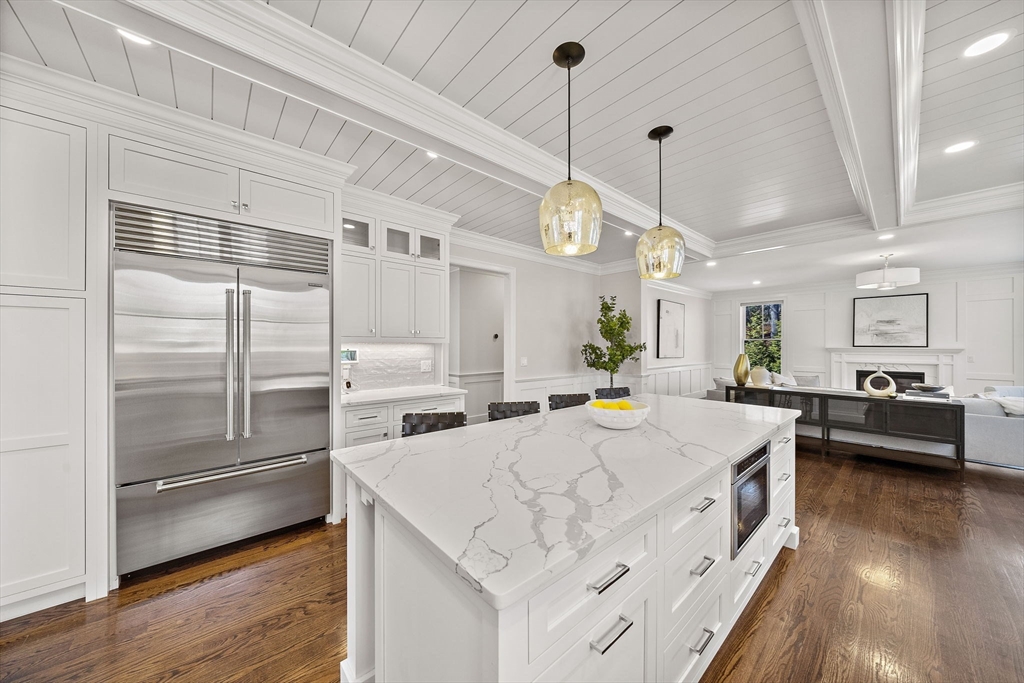 241 Lowell Road Wellesley, MA 02481 - Photo 10 of 42