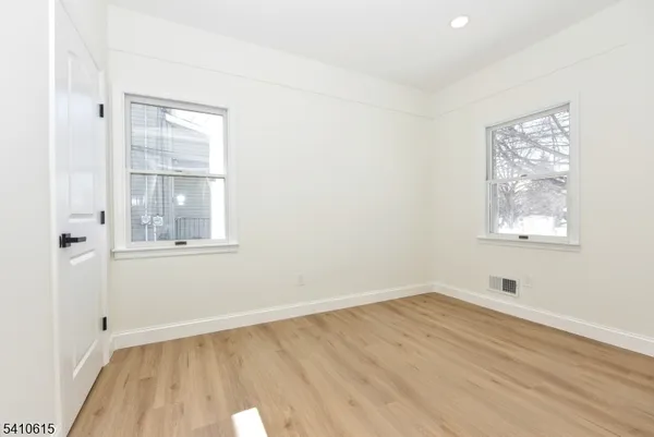$3,300 | 383 Lafayette Avenue, Hawthorne, NJ 07506