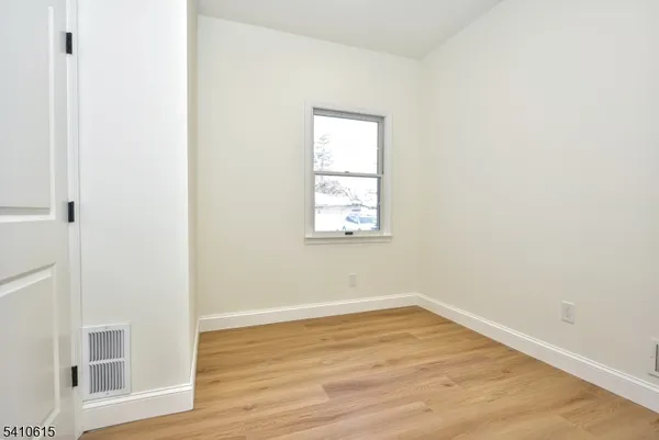 $3,300 | 383 Lafayette Avenue, Hawthorne, NJ 07506