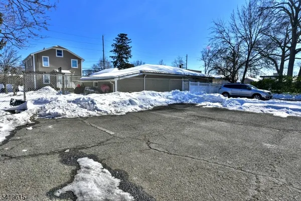 $3,300 | 383 Lafayette Avenue, Hawthorne, NJ 07506