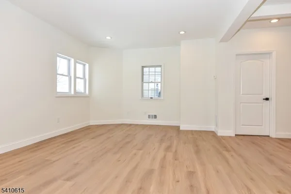 $3,300 | 383 Lafayette Avenue, Hawthorne, NJ 07506