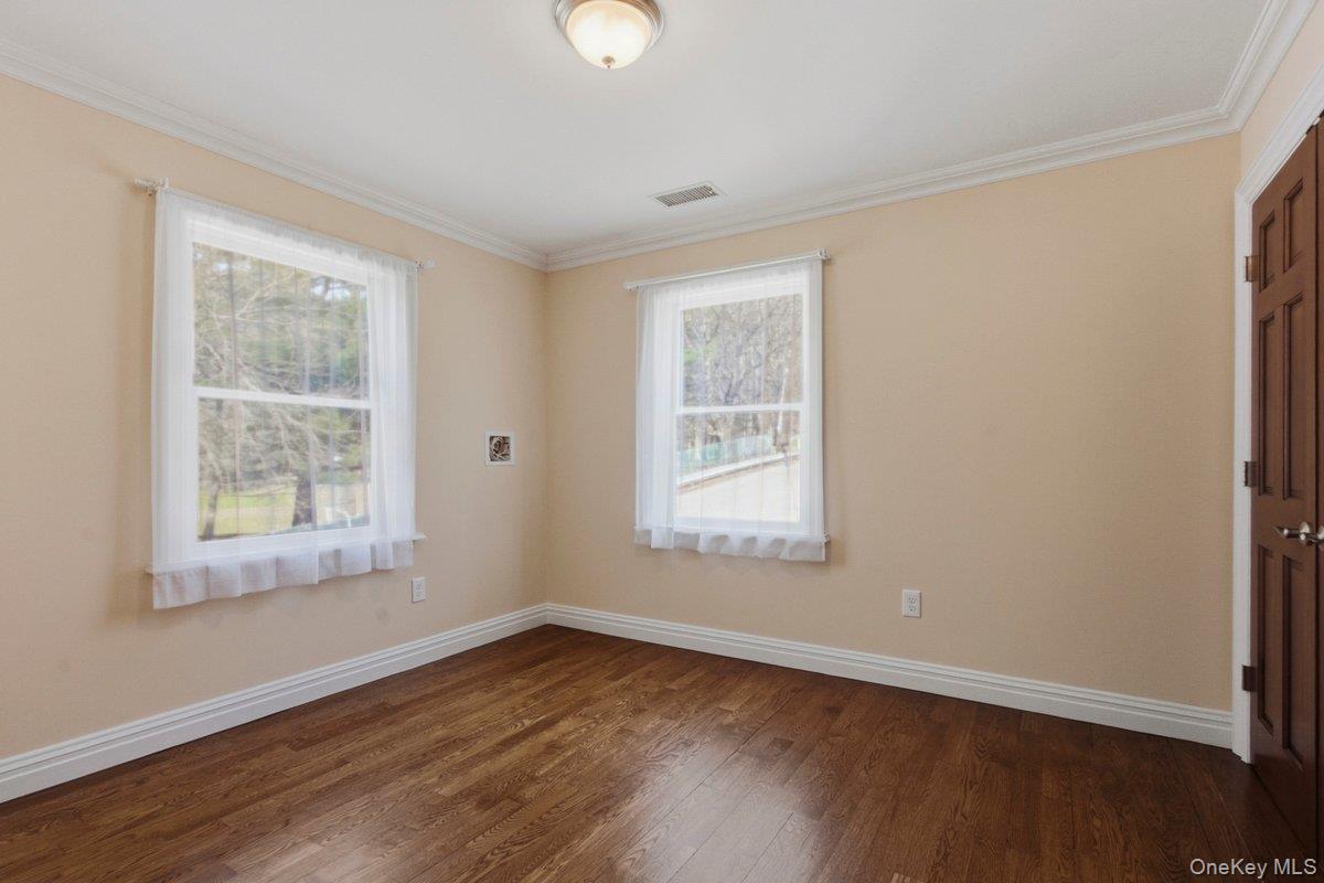 246 Tibbetts Road Yonkers, NY 10705 - Photo 14 of 27