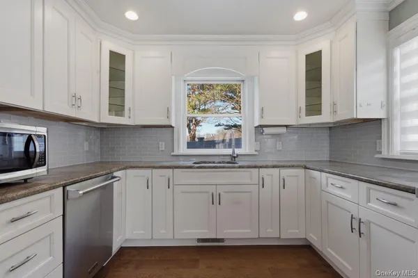 $979,000 | 246 Tibbetts Road, Yonkers, NY 10705
