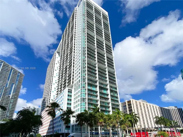 $3,800 | 500 Brickell Avenue, Unit 1505, Miami, FL 33131