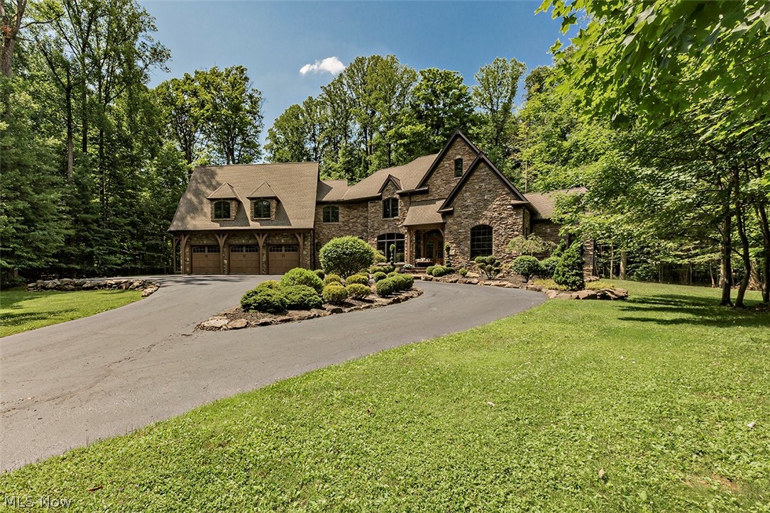 7737 Chagrin Road Chagrin Falls, OH 44023 - Photo 2 of 35 Gallery Image 2