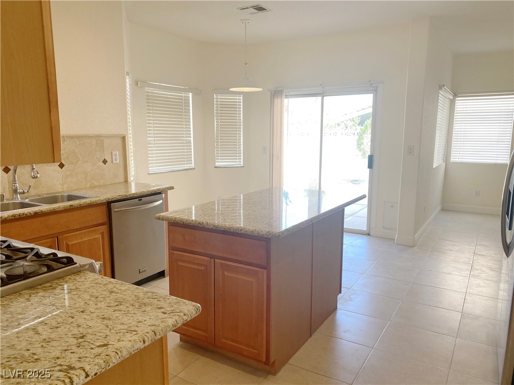 8732 Point Kristi Circle Las Vegas, NV 89147 - Photo 10 of 38