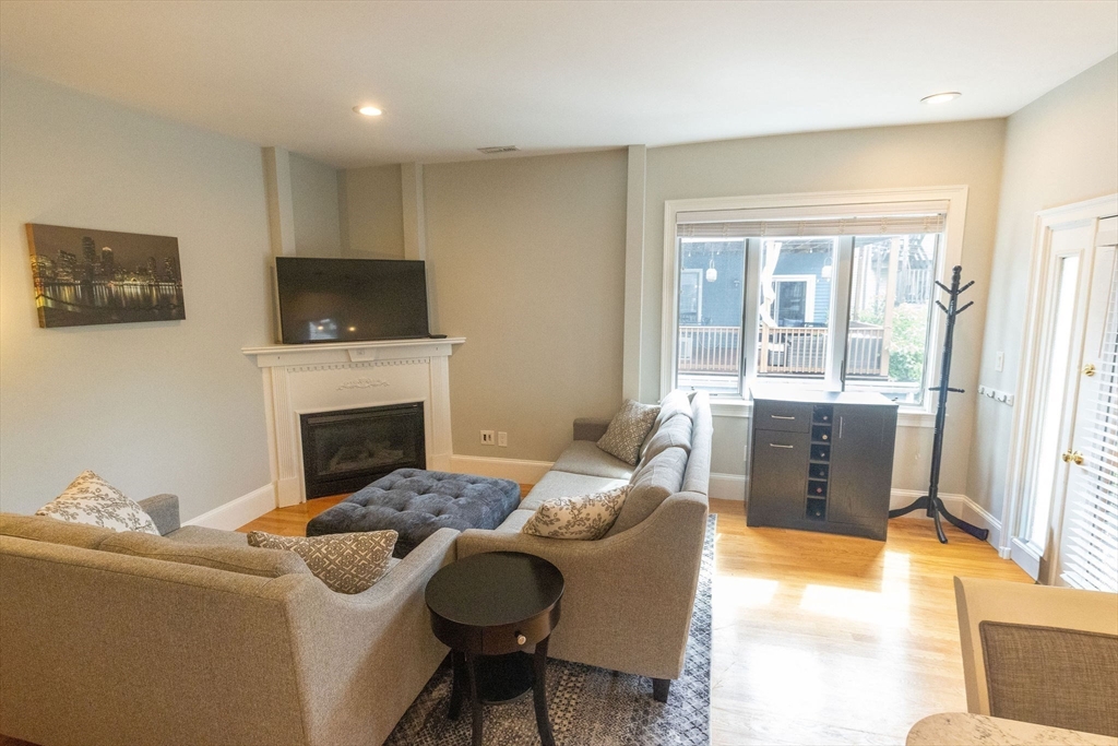 549 East 3rd Street, Unit A2 Boston, MA 02127 - Photo 9 of 27