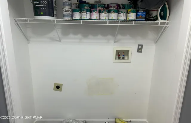 a close view of a refrigerator in a kitchen