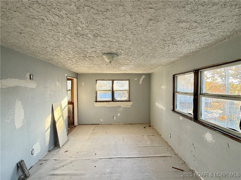 205 5th Street Stover, MO 65078 - Photo 9 of 20 Primary bedroom