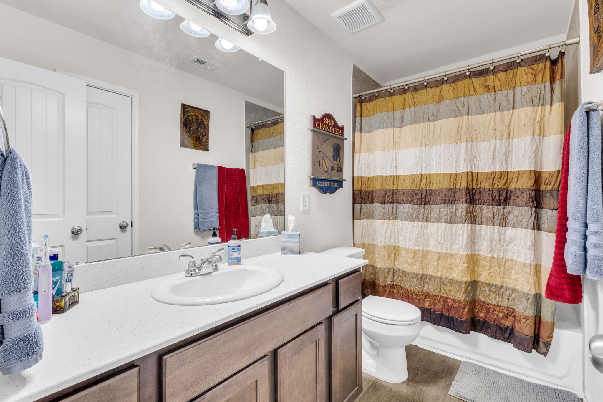 15230 Grace Circle Beaumont, TX 77705 - Photo 17 of 24 upstairs bathroom