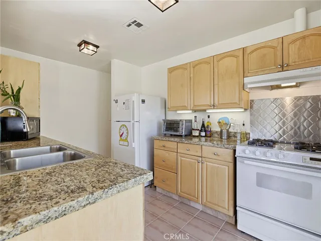 $2,259,000 | 17559 Sierra Highway, Canyon Country, CA 91351