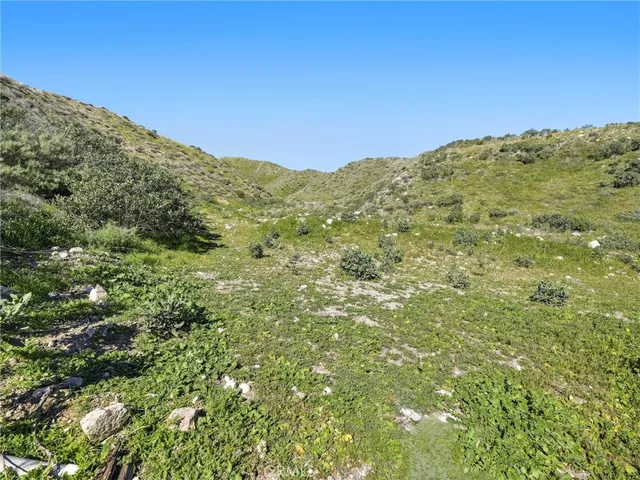 $2,259,000 | 17559 Sierra Highway, Canyon Country, CA 91351