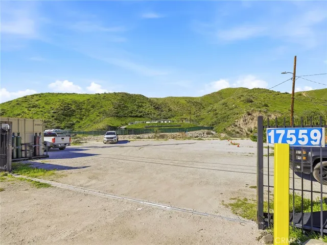 $2,259,000 | 17559 Sierra Highway, Canyon Country, CA 91351