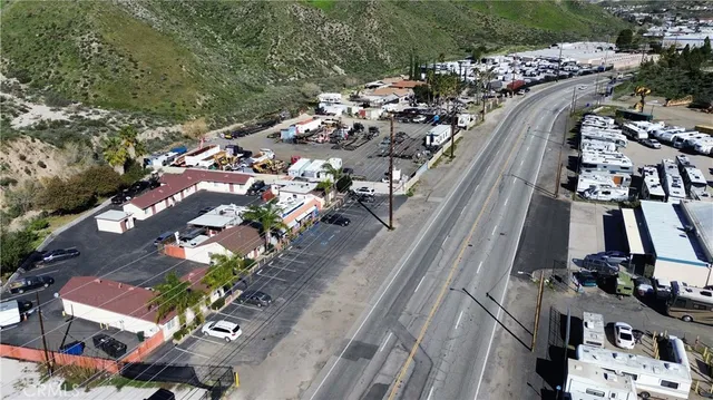 $2,259,000 | 17559 Sierra Highway, Canyon Country, CA 91351