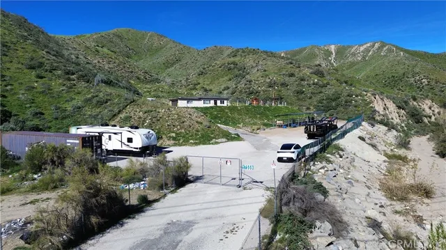 $2,259,000 | 17559 Sierra Highway, Canyon Country, CA 91351