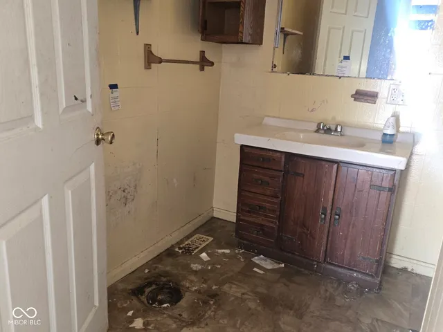 $55,000 | 2030 South 8th Street, Terre Haute, IN 47802