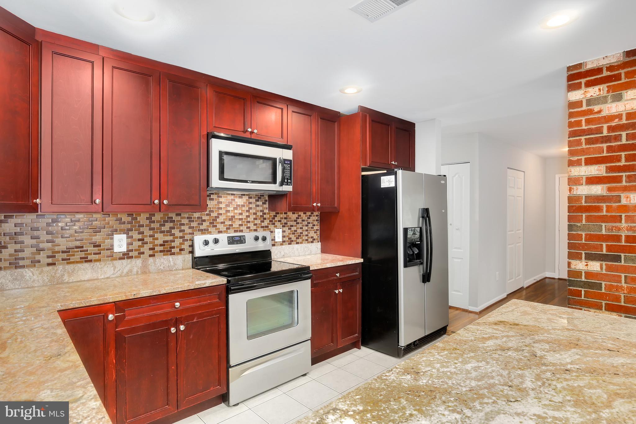 109 North Ithaca Road Sterling, VA 20164 - Photo 13 of 30 Kitchen