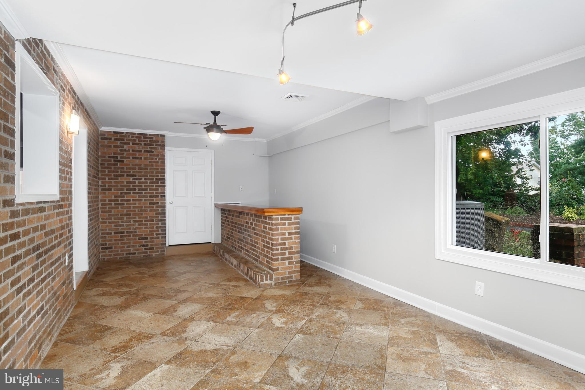 109 North Ithaca Road Sterling, VA 20164 - Photo 14 of 30 Family Room