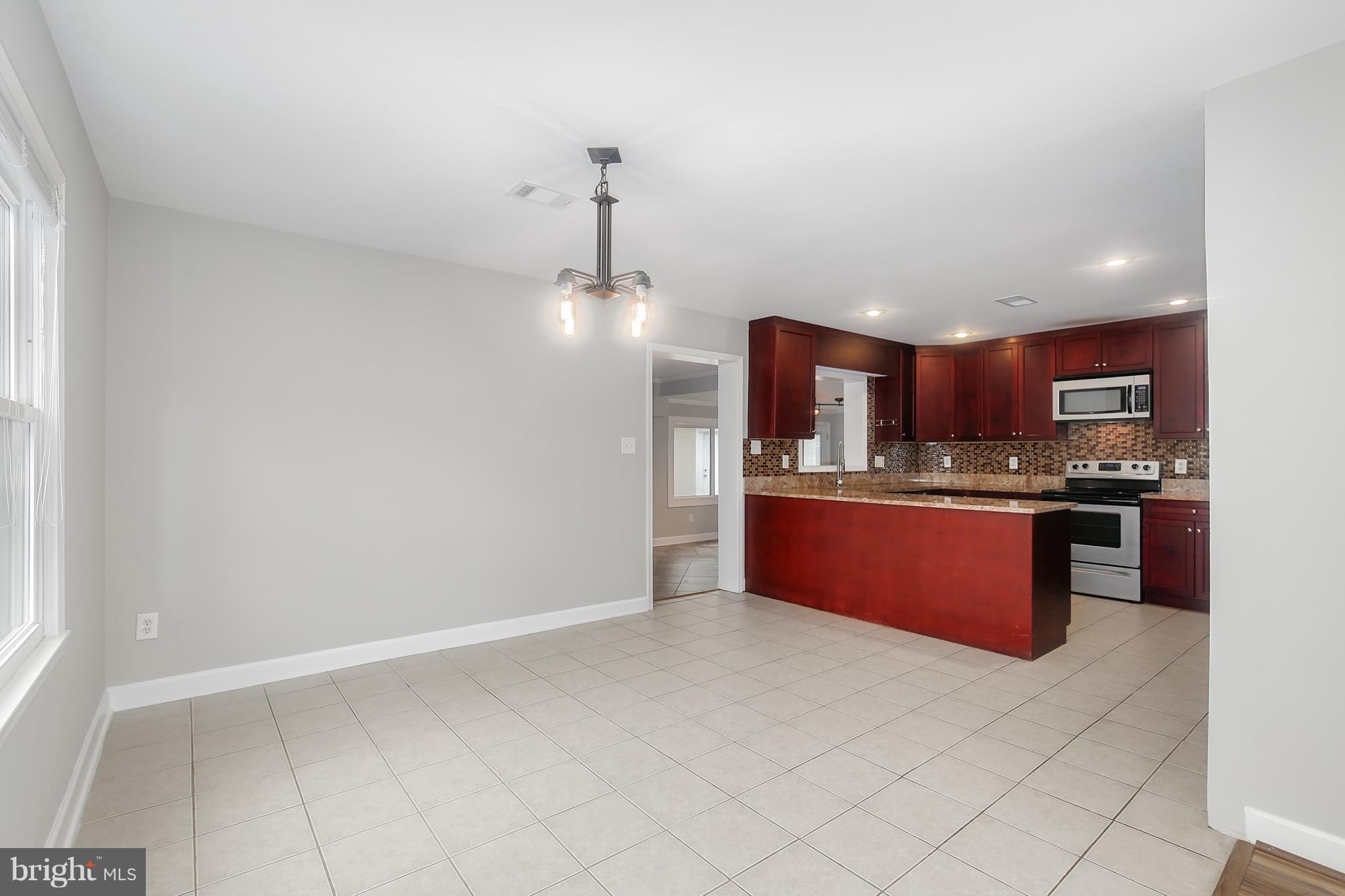 109 North Ithaca Road Sterling, VA 20164 - Photo 7 of 30 Dining Room
