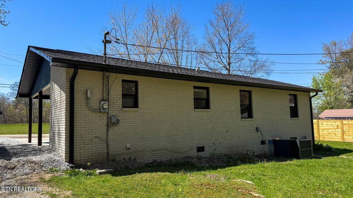 2315 Pine Grove Road Winfield, TN 37892 - Photo 4 of 30 20250417183003505371000000-o