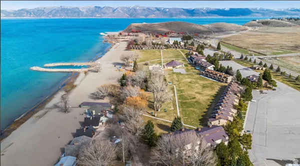$342,500 | 2176 South Bear Lake Boulevard, Unit 458, Garden City, UT 84028