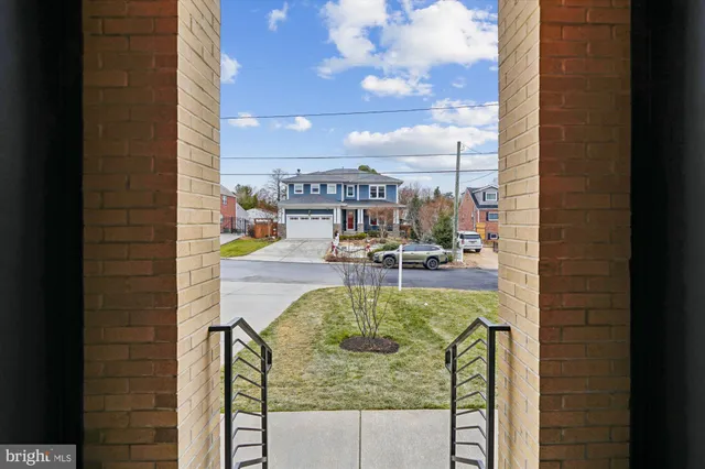 $2,395,000 | 6707 Hallwood Avenue, Falls Church, VA 22046