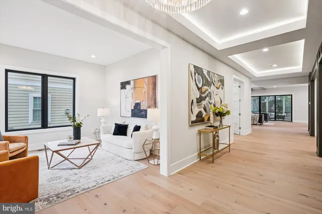 $2,395,000 | 6707 Hallwood Avenue, Falls Church, VA 22046