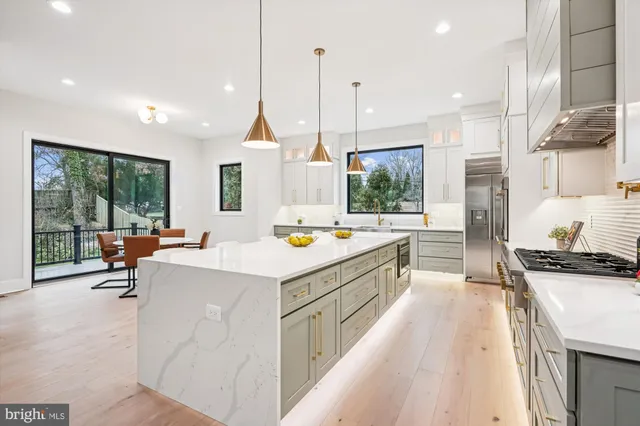 $2,395,000 | 6707 Hallwood Avenue, Falls Church, VA 22046