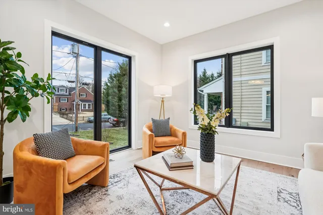 $2,395,000 | 6707 Hallwood Avenue, Falls Church, VA 22046