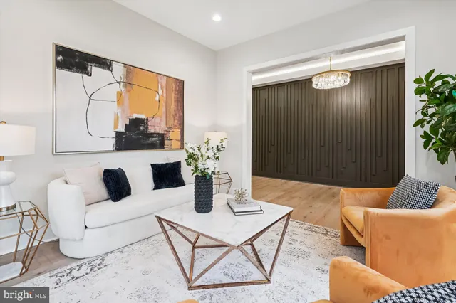 $2,395,000 | 6707 Hallwood Avenue, Falls Church, VA 22046