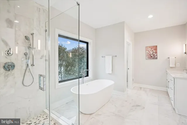 $2,395,000 | 6707 Hallwood Avenue, Falls Church, VA 22046