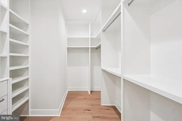 $2,395,000 | 6707 Hallwood Avenue, Falls Church, VA 22046