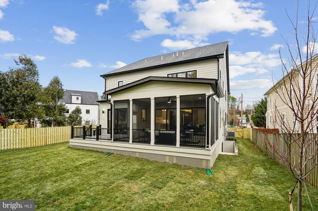 $2,395,000 | 6707 Hallwood Avenue, Falls Church, VA 22046