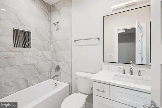 $2,395,000 | 6707 Hallwood Avenue, Falls Church, VA 22046