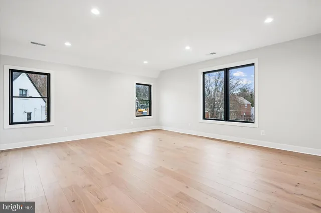 $2,395,000 | 6707 Hallwood Avenue, Falls Church, VA 22046