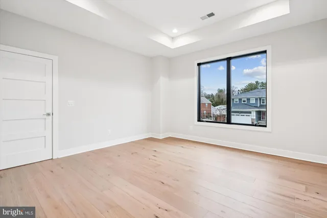 $2,395,000 | 6707 Hallwood Avenue, Falls Church, VA 22046