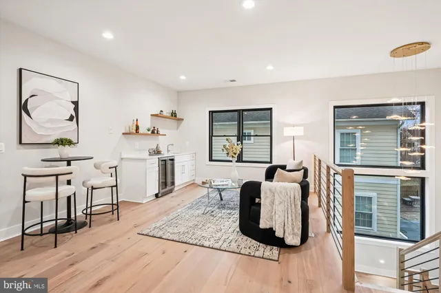 $2,395,000 | 6707 Hallwood Avenue, Falls Church, VA 22046