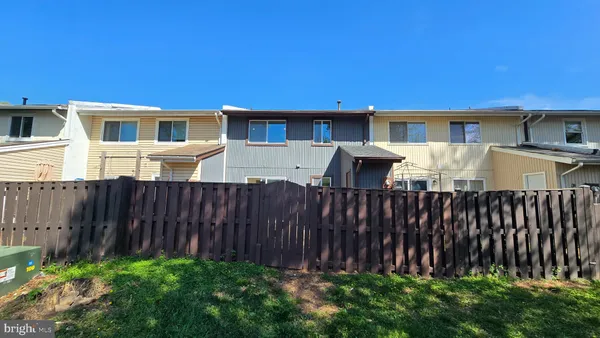 $465,000 | 126 Richland Circle, Sterling, VA 20164