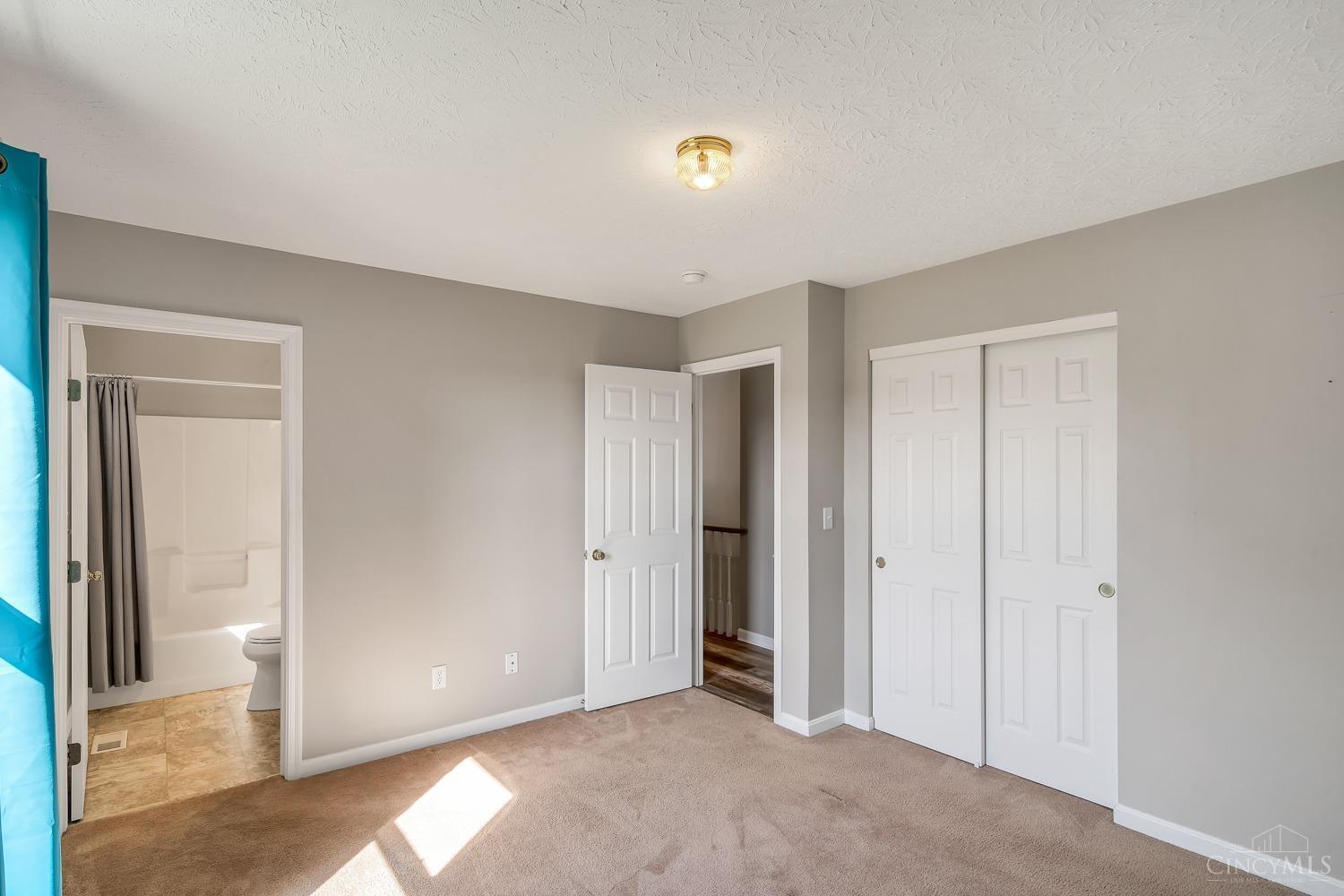3459 Kleeman Road Cincinnati, OH 45211 - Photo 15 of 42