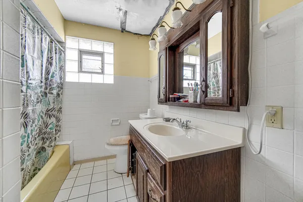 $179,999 | 1215 Scott Avenue, Chicago Heights, IL 60411